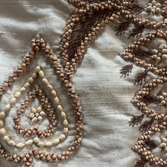 31. Vintage RAFAELLA Cream Silk Beaded Vest Sz Lg - Picture 5 of 13